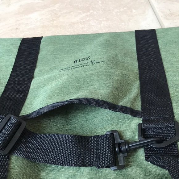 A bundle of three duffel  bag - Picture 15 of 16